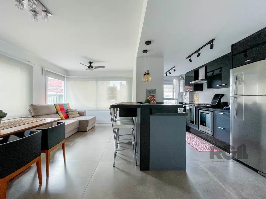 Apartamento com 2 quartos à venda, 70m2 em Menino Deus, Porto Alegre - RS - imagem 1 Foto 1 de Apartamento com 2 quartos à venda, 70m2 em Menino Deus, Porto Alegre - RS