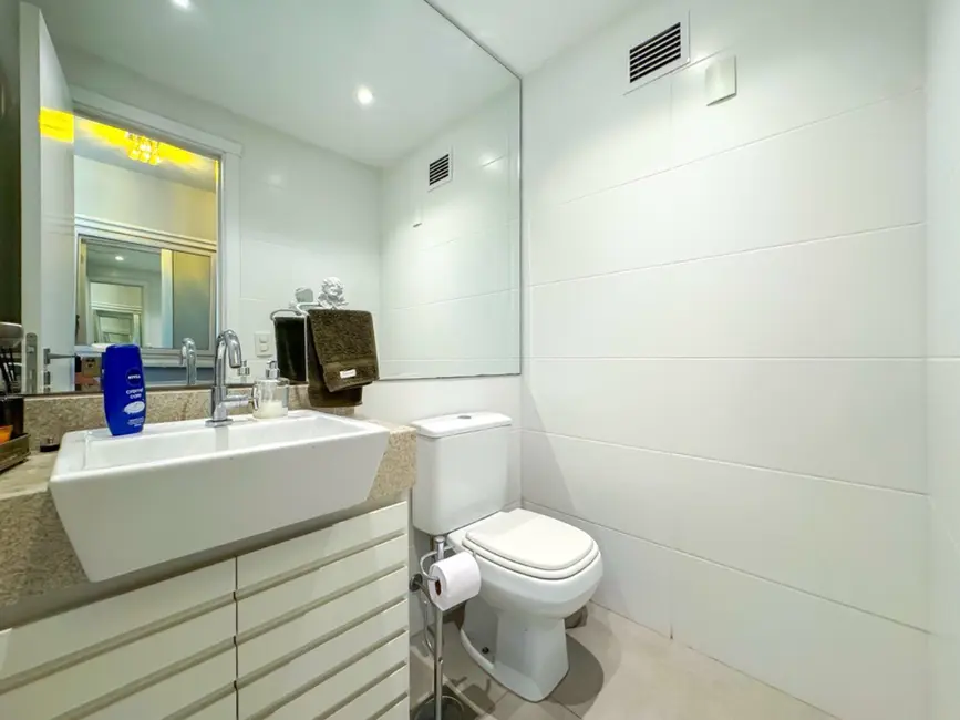 Foto 9 de Apartamento com 3 quartos à venda, 124m2 em Chácara das Pedras, Porto Alegre - RS