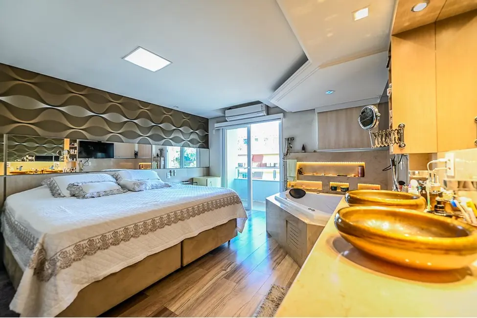 Casa com 5 quartos à venda, 714m2 em Menino Deus, Porto Alegre - RS - imagem 4 Foto 4 de Casa com 5 quartos à venda, 714m2 em Menino Deus, Porto Alegre - RS