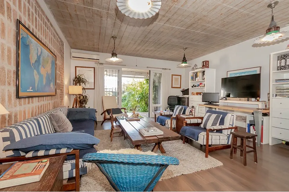 Foto 9 de Casa com 3 quartos à venda, 299m2 em Chácara das Pedras, Porto Alegre - RS