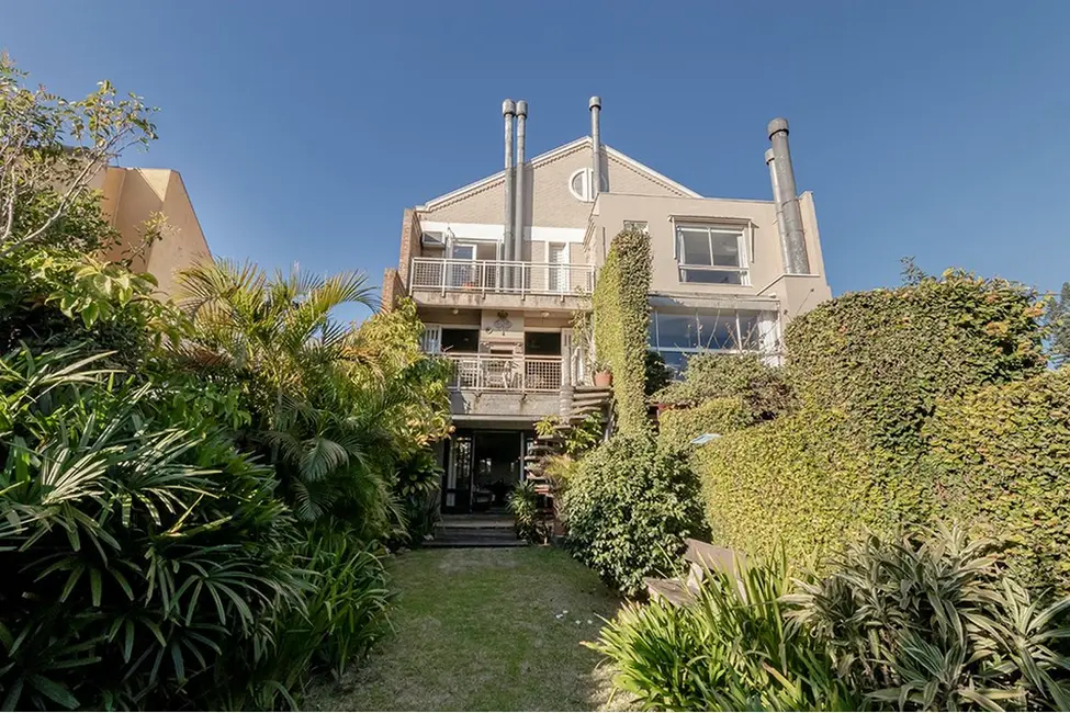 Foto 1 de Casa com 3 quartos à venda, 299m2 em Chácara das Pedras, Porto Alegre - RS