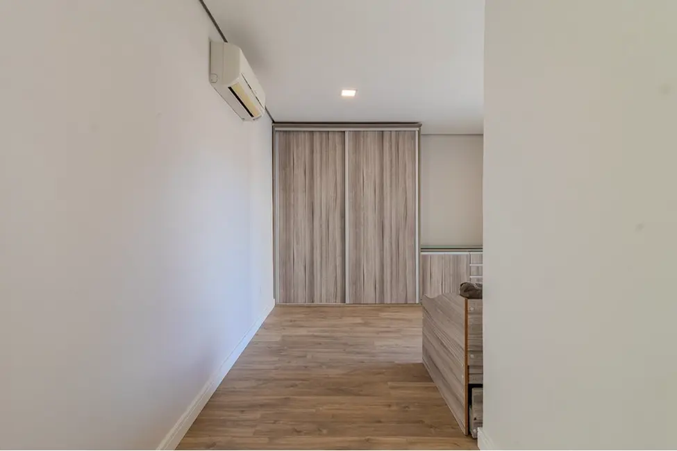 Foto 9 de Casa com 4 quartos à venda, 379m2 em Chácara das Pedras, Porto Alegre - RS