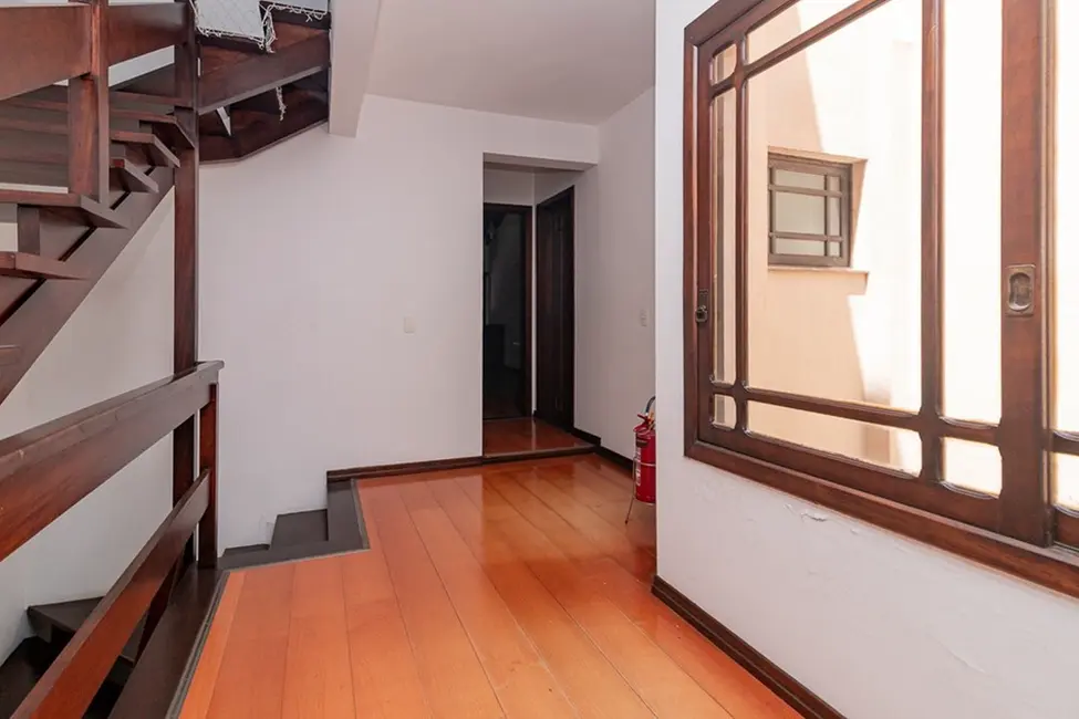 Foto 5 de Casa com 4 quartos à venda, 307m2 em Chácara das Pedras, Porto Alegre - RS