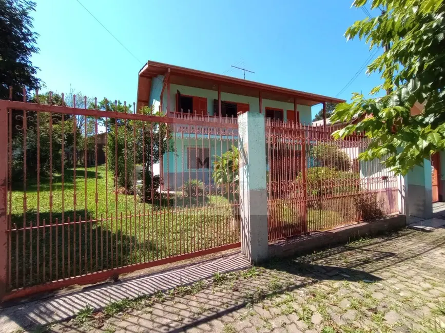 Foto 2 de Casa com 4 quartos à venda, 171m2 em Nova Petropolis - RS