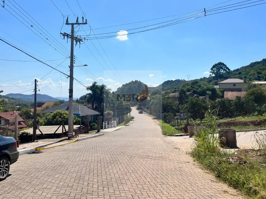 Foto 4 de Terreno / Lote à venda, 440m2 em Nova Petropolis - RS