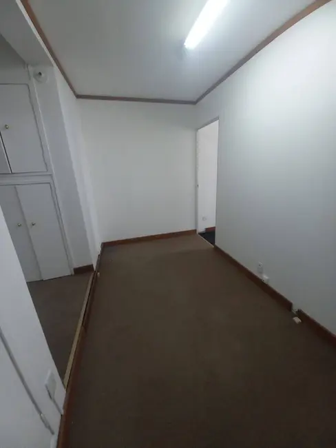 Sala Comercial à venda, 85m2 em Centro, Rio De Janeiro - RJ - imagem 5 Foto 5 de Sala Comercial à venda, 85m2 em Centro, Rio De Janeiro - RJ