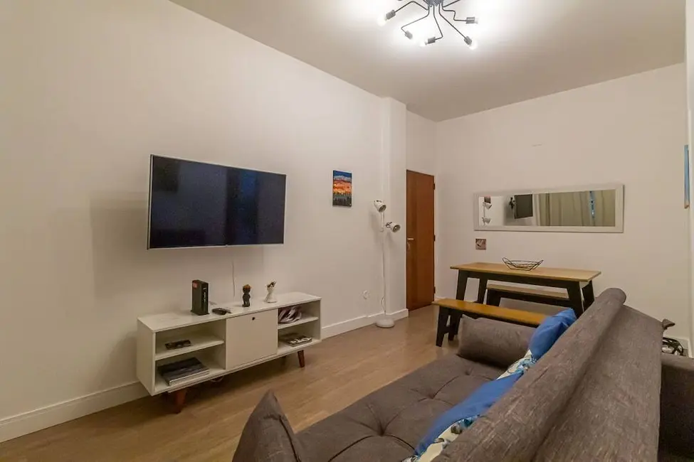 Apartamento com 1 quarto à venda, 48m2 em Botafogo, Rio De Janeiro - RJ - imagem 3 Foto 3 de Apartamento com 1 quarto à venda, 48m2 em Botafogo, Rio De Janeiro - RJ