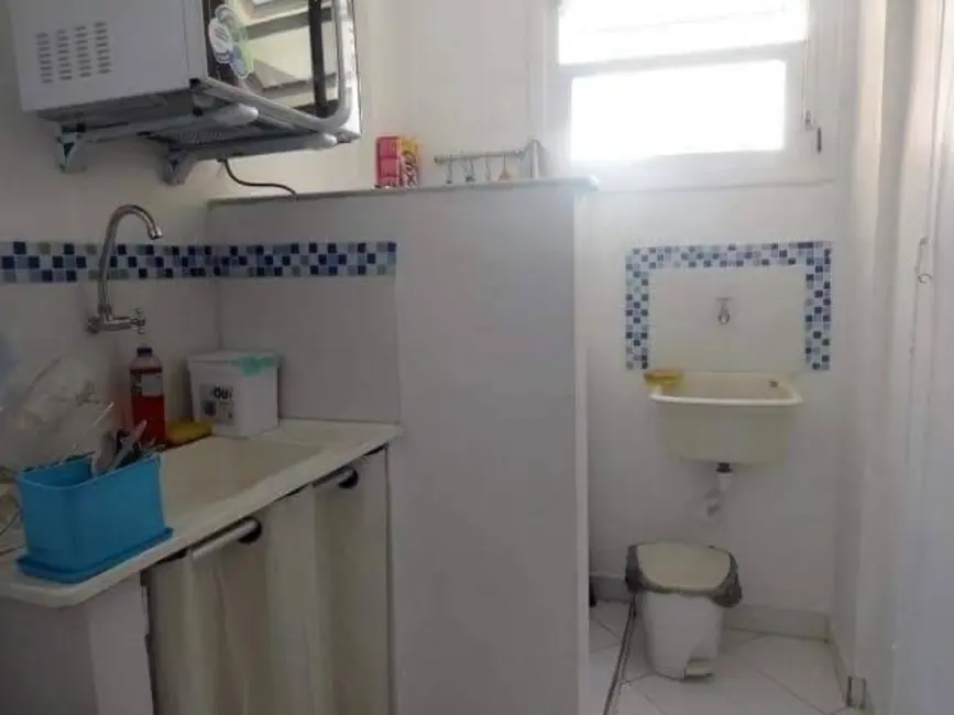 Apartamento com 1 quarto para alugar, 28m2 em Catete, Rio De Janeiro - RJ - imagem 6 Foto 6 de Apartamento com 1 quarto para alugar, 28m2 em Catete, Rio De Janeiro - RJ