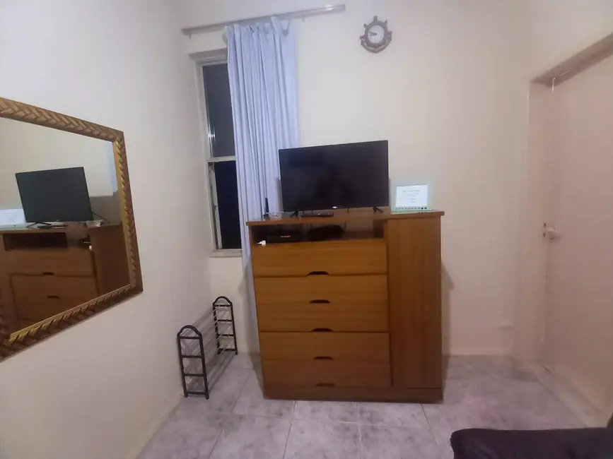 Foto 3 de Apartamento com 2 quartos para alugar, 55m2 em Catete, Rio De Janeiro - RJ