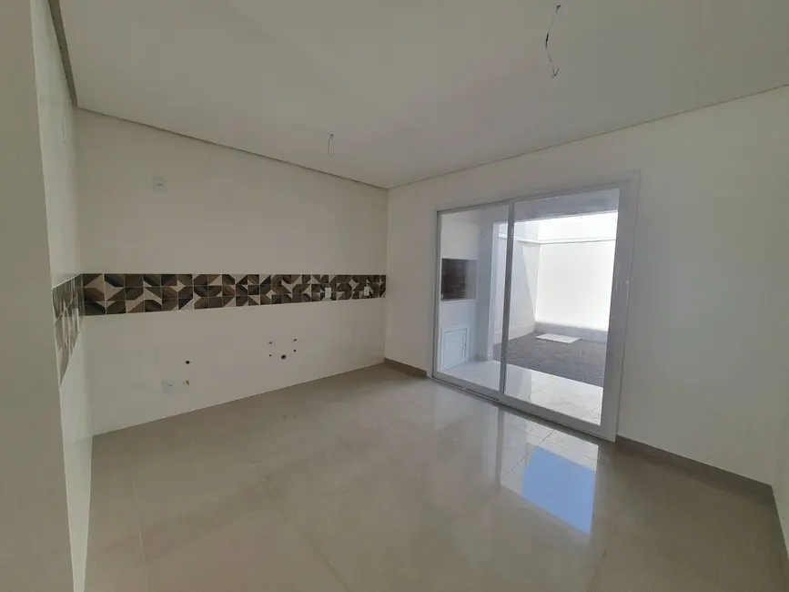 Foto 3 de Sobrado com 2 quartos à venda, 101m2 em São José, Canoas - RS