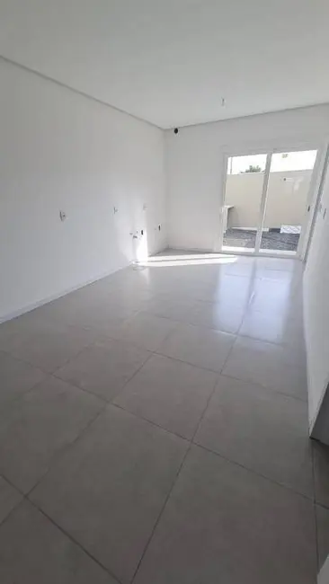 Sobrado com 3 quartos à venda, 124m2 em Canoas - RS - imagem 5 Foto 5 de Sobrado com 3 quartos à venda, 124m2 em Canoas - RS
