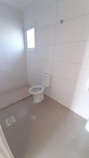 Sobrado com 3 quartos à venda, 142m2 em São José, Canoas - RS - imagem 9 Foto 9 de Sobrado com 3 quartos à venda, 142m2 em São José, Canoas - RS