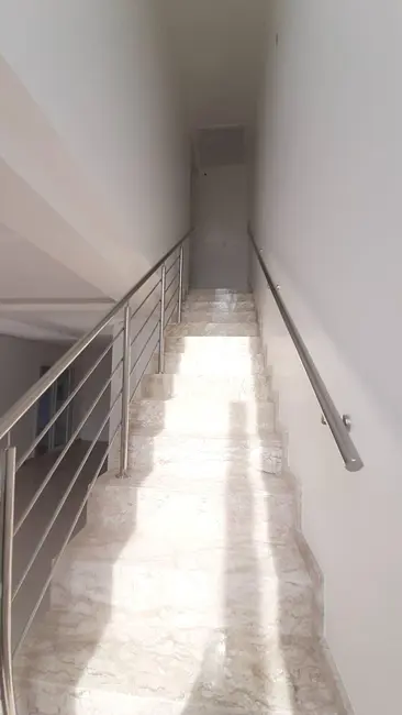 Sobrado com 3 quartos à venda, 142m2 em São José, Canoas - RS - imagem 6 Foto 6 de Sobrado com 3 quartos à venda, 142m2 em São José, Canoas - RS