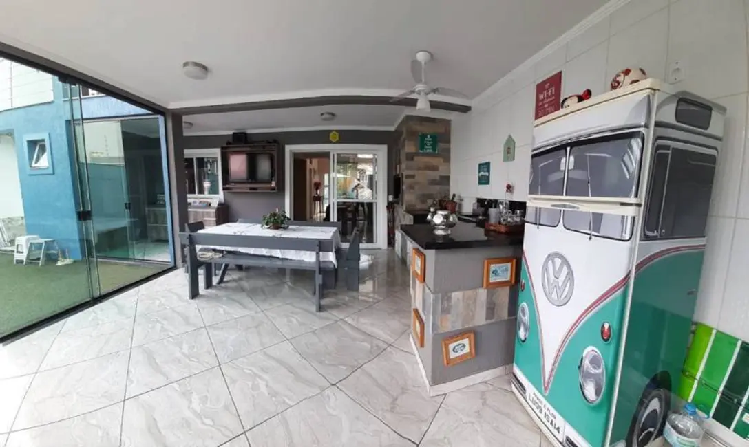 Foto 9 de Sobrado com 3 quartos à venda, 208m2 em Canoas - RS