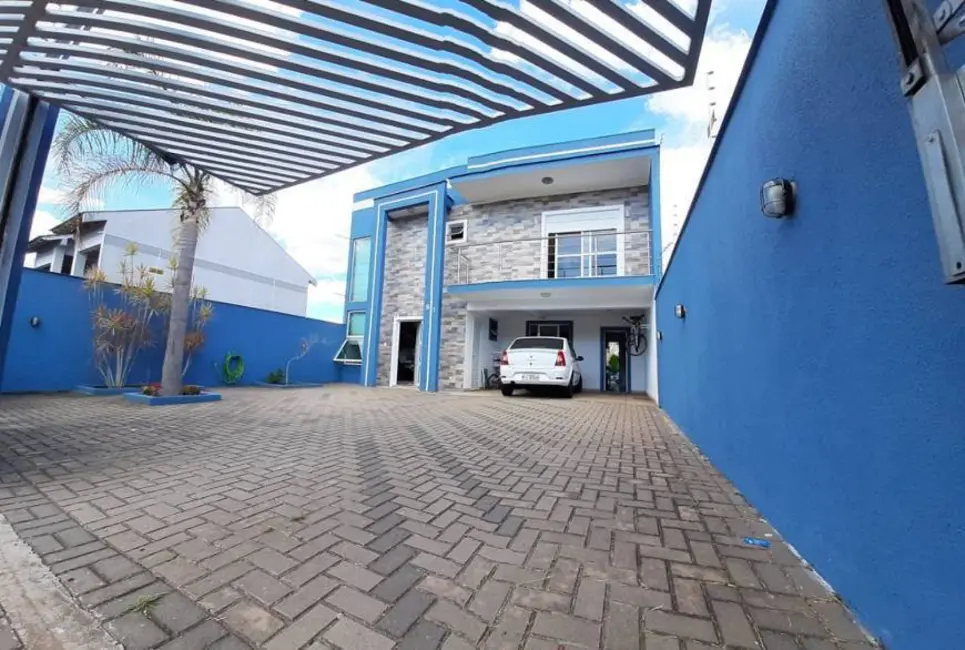 Foto 3 de Sobrado com 3 quartos à venda, 208m2 em Canoas - RS