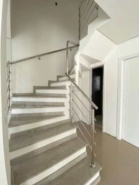 Casa de Condomínio com 3 quartos à venda, 145m2 em Nossa Senhora das Graças, Canoas - RS - imagem 7 Foto 7 de Casa de Condomínio com 3 quartos à venda, 145m2 em Nossa Senhora das Graças, Canoas - RS