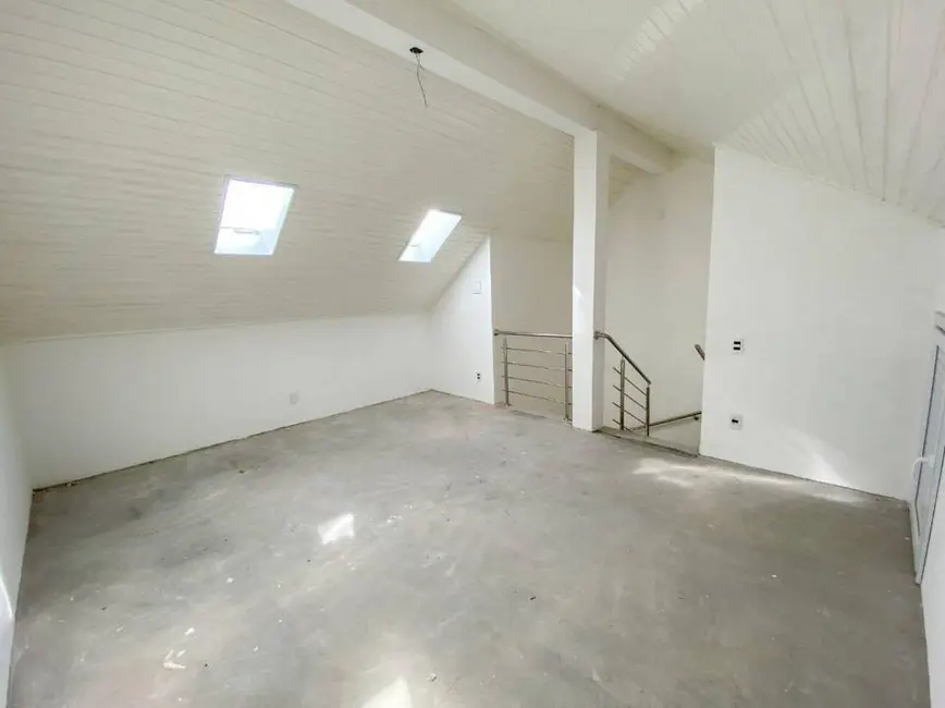 Casa de Condomínio com 3 quartos à venda, 145m2 em Nossa Senhora das Graças, Canoas - RS - imagem 5 Foto 5 de Casa de Condomínio com 3 quartos à venda, 145m2 em Nossa Senhora das Graças, Canoas - RS
