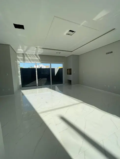 Sobrado com 3 quartos à venda, 215m2 em Canoas - RS - imagem 7 Foto 7 de Sobrado com 3 quartos à venda, 215m2 em Canoas - RS