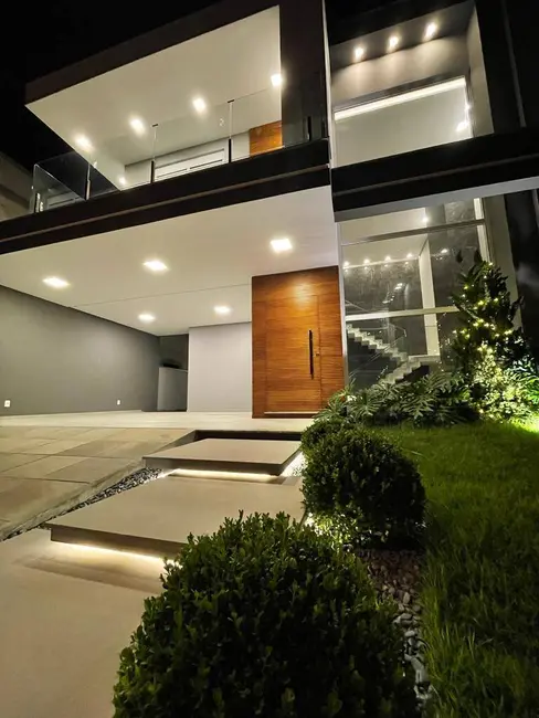 Casa de Condomínio com 3 quartos à venda, 225m2 em Igara, Canoas - RS - imagem 3 Foto 3 de Casa de Condomínio com 3 quartos à venda, 225m2 em Igara, Canoas - RS