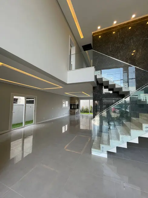 Casa de Condomínio com 3 quartos à venda, 225m2 em Igara, Canoas - RS - imagem 9 Foto 9 de Casa de Condomínio com 3 quartos à venda, 225m2 em Igara, Canoas - RS