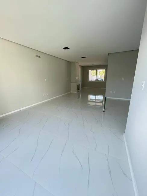 Sobrado com 3 quartos à venda, 172m2 em Canoas - RS - imagem 4 Foto 4 de Sobrado com 3 quartos à venda, 172m2 em Canoas - RS