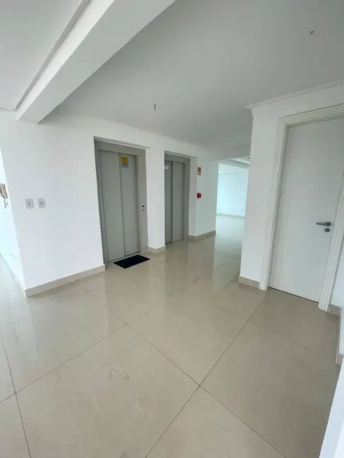 Apartamento com 4 quartos à venda, 217m2 em Centro, Canoas - RS - imagem 7 Foto 7 de Apartamento com 4 quartos à venda, 217m2 em Centro, Canoas - RS