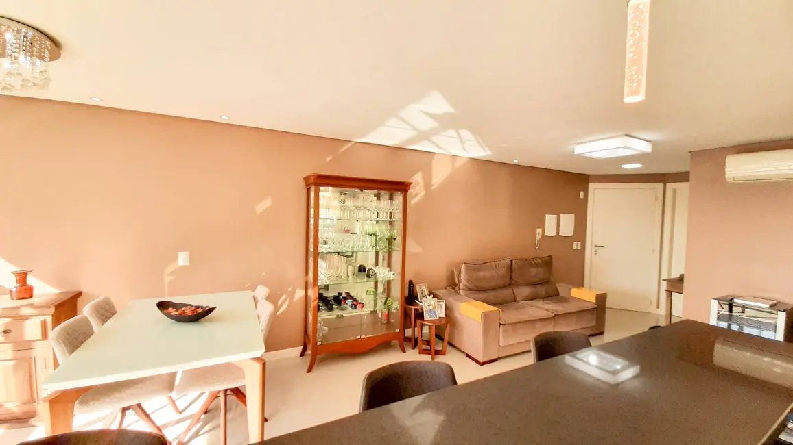 Apartamento com 2 quartos à venda, 79m2 em Nossa Senhora das Graças, Canoas - RS - imagem 8 Foto 8 de Apartamento com 2 quartos à venda, 79m2 em Nossa Senhora das Graças, Canoas - RS