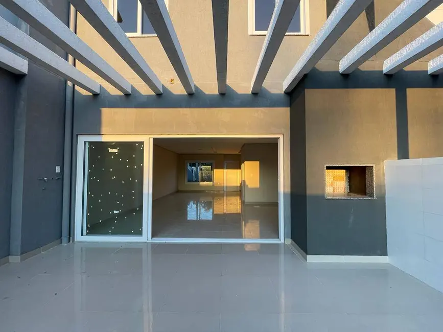 Sobrado com 3 quartos à venda, 117m2 em Canoas - RS - imagem 7 Foto 7 de Sobrado com 3 quartos à venda, 117m2 em Canoas - RS
