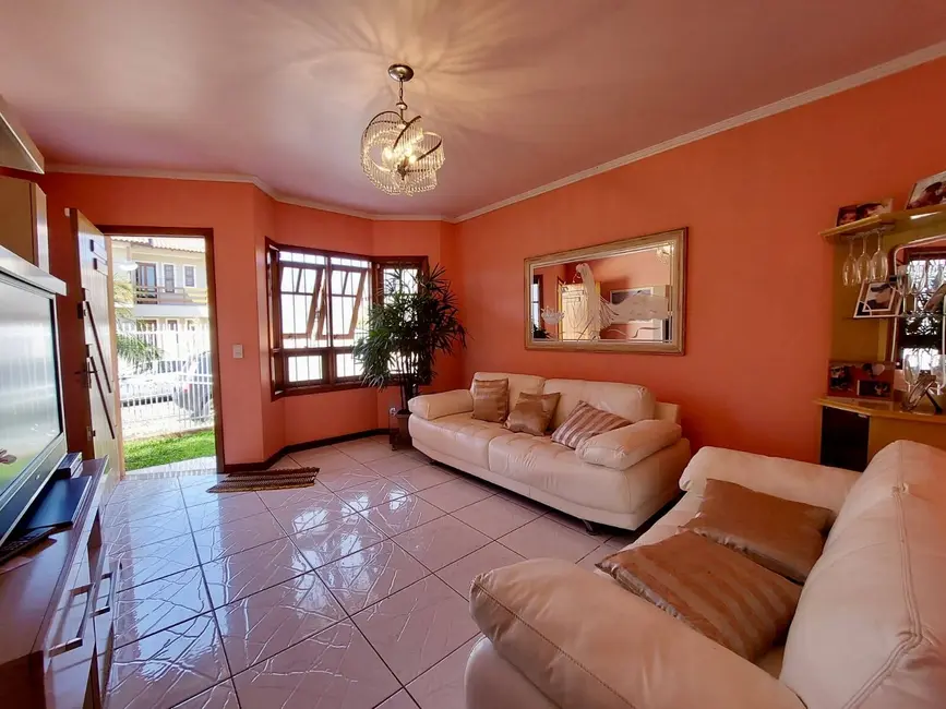 Casa com 2 quartos à venda, 100m2 em Canoas - RS - imagem 3 Foto 3 de Casa com 2 quartos à venda, 100m2 em Canoas - RS