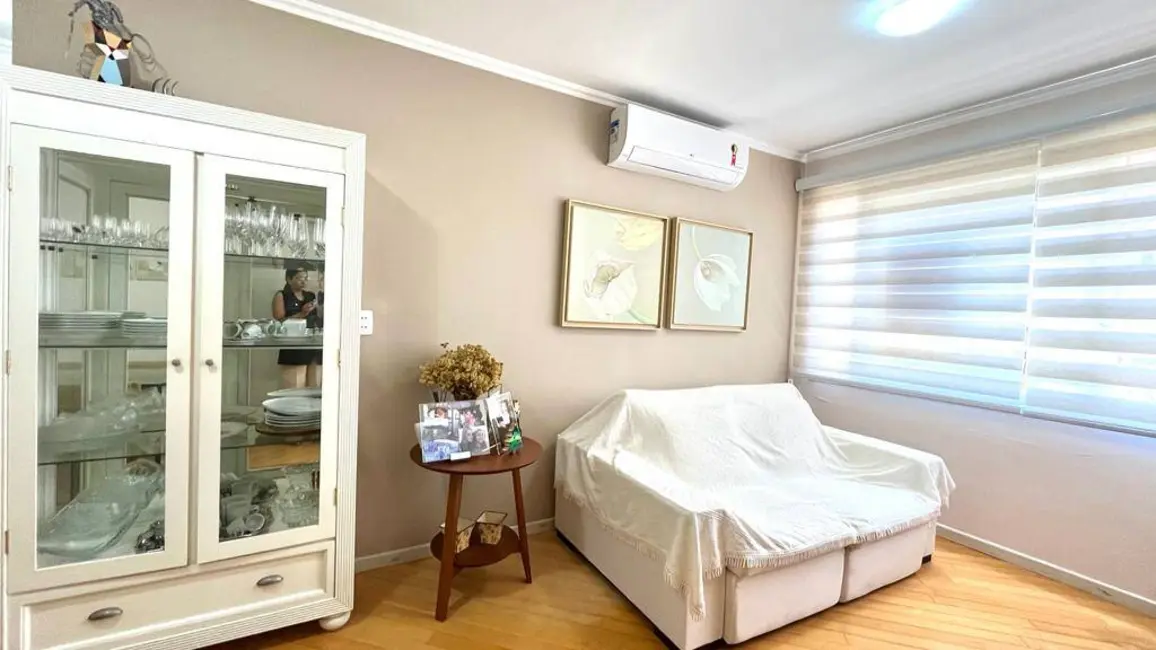 Foto 4 de Apartamento com 2 quartos à venda, 67m2 em São João, Porto Alegre - RS