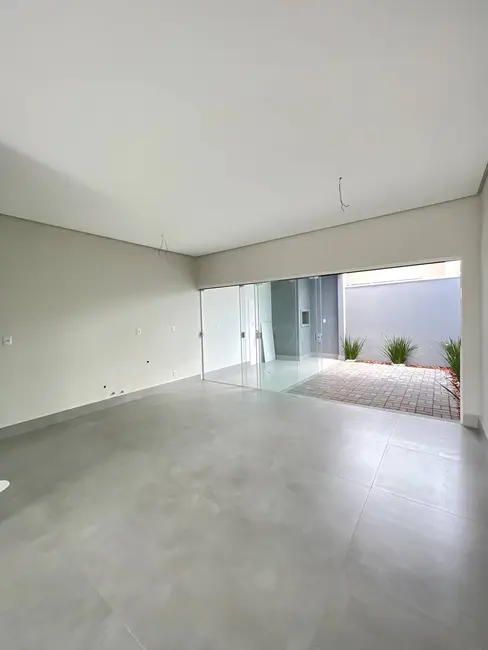 Sobrado com 3 quartos à venda, 125m2 em Estância Velha, Canoas - RS - imagem 6 Foto 6 de Sobrado com 3 quartos à venda, 125m2 em Estância Velha, Canoas - RS