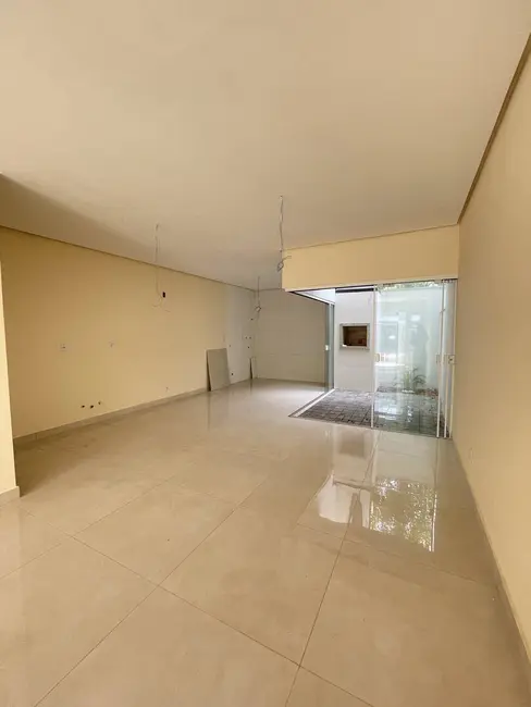 Sobrado com 3 quartos à venda, 122m2 em Estância Velha, Canoas - RS - imagem 7 Foto 7 de Sobrado com 3 quartos à venda, 122m2 em Estância Velha, Canoas - RS