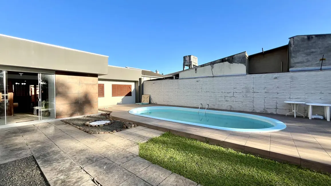 Casa com 3 quartos à venda, 106m2 em Niterói, Canoas - RS - imagem 3 Foto 3 de Casa com 3 quartos à venda, 106m2 em Niterói, Canoas - RS