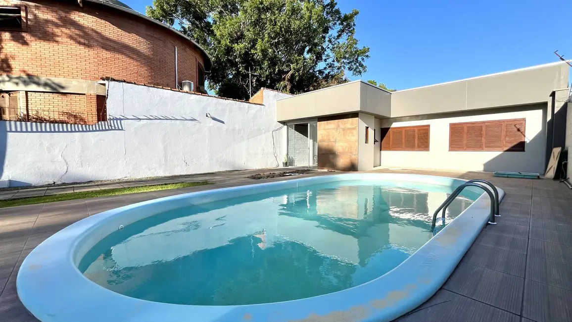 Foto 1 de Casa com 3 quartos à venda, 106m2 em Niterói, Canoas - RS