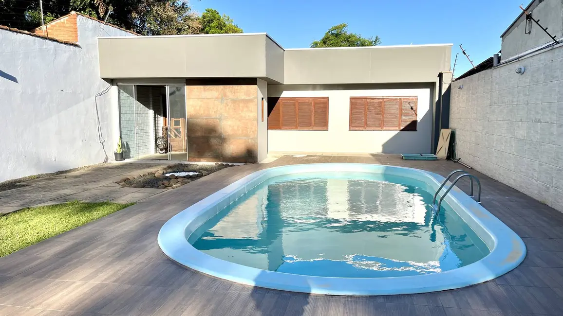 Foto 2 de Casa com 3 quartos à venda, 106m2 em Niterói, Canoas - RS