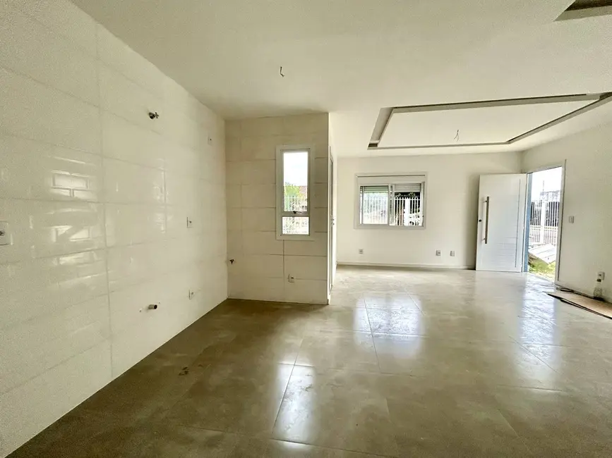 Casa com 3 quartos à venda, 67m2 em Mato Grande, Canoas - RS - imagem 4 Foto 4 de Casa com 3 quartos à venda, 67m2 em Mato Grande, Canoas - RS