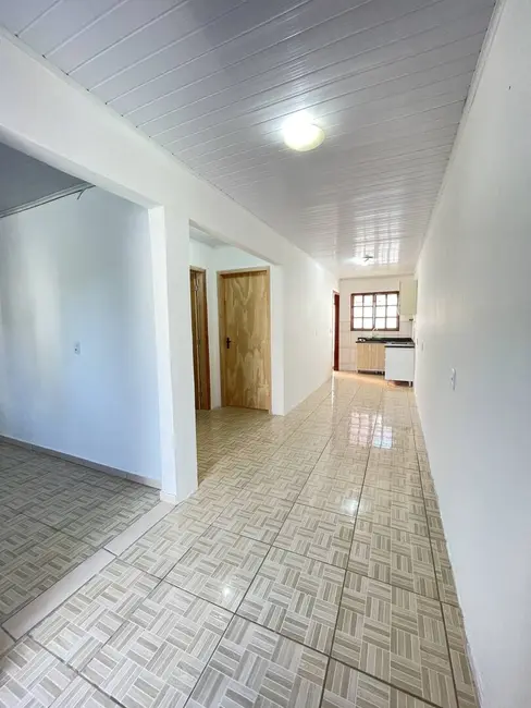 Casa com 2 quartos à venda, 50m2 em Igara, Canoas - RS - imagem 5 Foto 5 de Casa com 2 quartos à venda, 50m2 em Igara, Canoas - RS