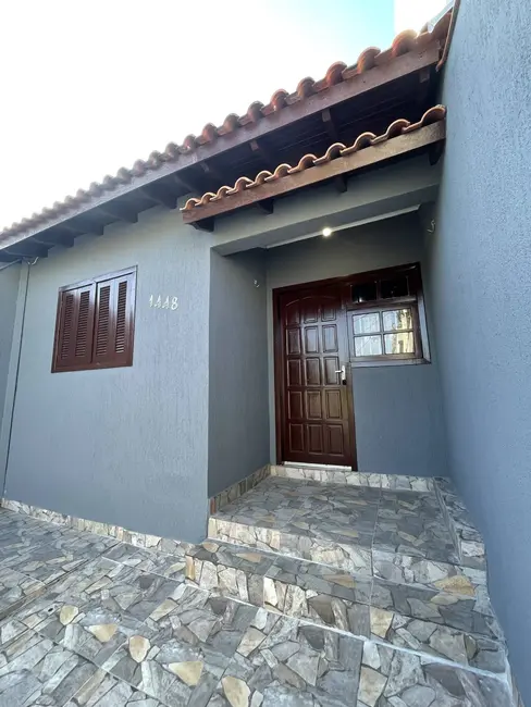 Foto 1 de Casa com 2 quartos à venda, 50m2 em Igara, Canoas - RS