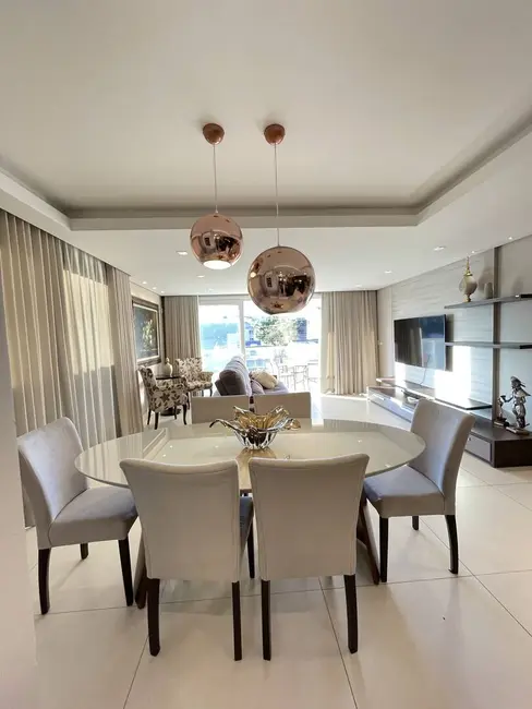 Apartamento com 3 quartos à venda, 199m2 em Nossa Senhora das Graças, Canoas - RS - imagem 3 Foto 3 de Apartamento com 3 quartos à venda, 199m2 em Nossa Senhora das Graças, Canoas - RS
