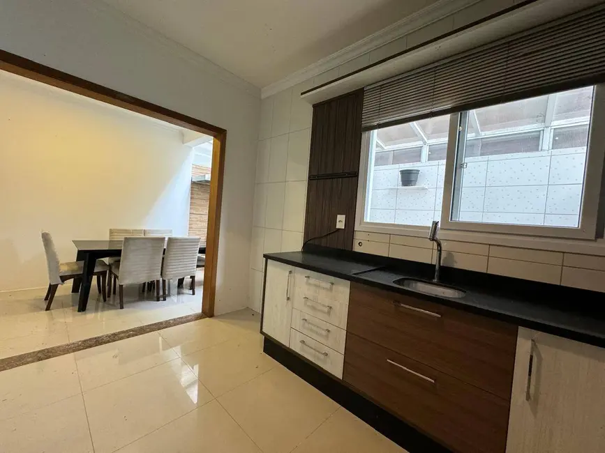 Casa de Condomínio com 3 quartos à venda, 144m2 em Canoas - RS - imagem 8 Foto 8 de Casa de Condomínio com 3 quartos à venda, 144m2 em Canoas - RS