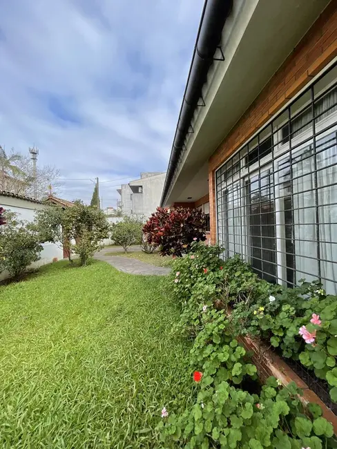 Foto 3 de Casa com 5 quartos à venda, 232m2 em Menino Deus, Porto Alegre - RS