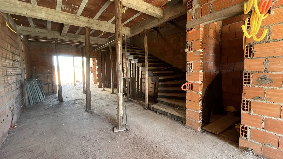Sobrado com 3 quartos à venda, 167m2 em Igara, Canoas - RS - imagem 9 Foto 9 de Sobrado com 3 quartos à venda, 167m2 em Igara, Canoas - RS