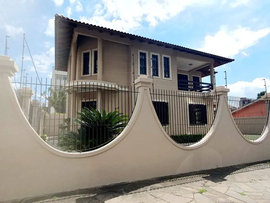 Sobrado com 3 quartos à venda, 234m2 em Marechal Rondon, Canoas - RS - imagem 3 Foto 3 de Sobrado com 3 quartos à venda, 234m2 em Marechal Rondon, Canoas - RS