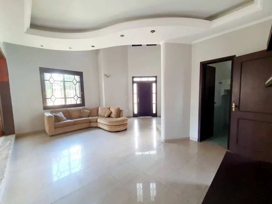 Sobrado com 3 quartos à venda, 234m2 em Marechal Rondon, Canoas - RS - imagem 5 Foto 5 de Sobrado com 3 quartos à venda, 234m2 em Marechal Rondon, Canoas - RS