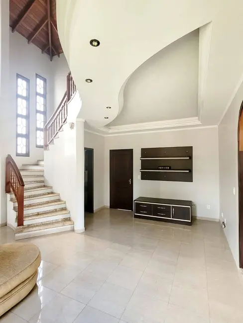 Sobrado com 3 quartos à venda, 234m2 em Marechal Rondon, Canoas - RS - imagem 4 Foto 4 de Sobrado com 3 quartos à venda, 234m2 em Marechal Rondon, Canoas - RS