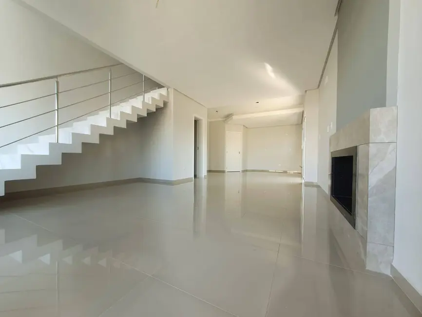 Sobrado com 3 quartos à venda, 132m2 em Nossa Senhora das Graças, Canoas - RS - imagem 5 Foto 5 de Sobrado com 3 quartos à venda, 132m2 em Nossa Senhora das Graças, Canoas - RS