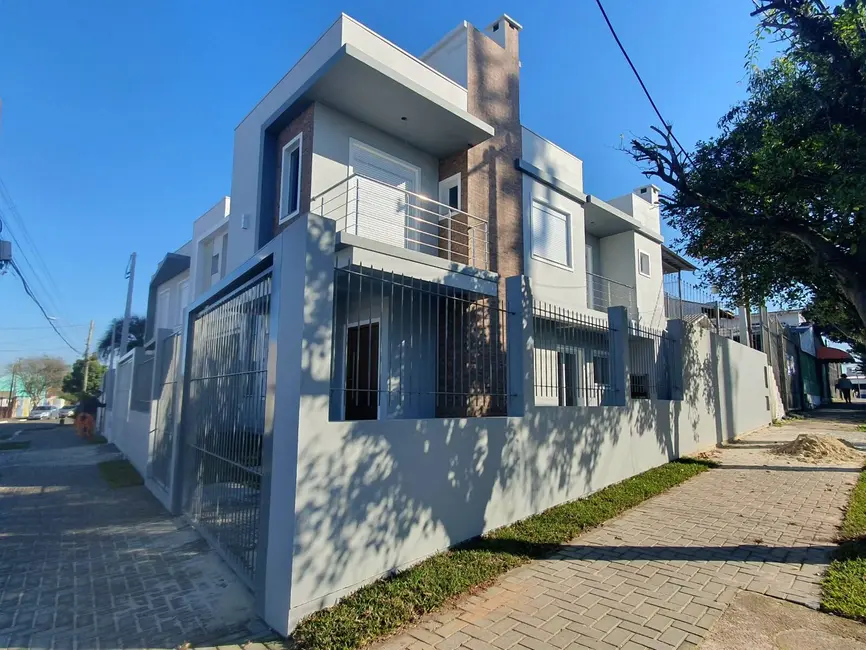 Foto 1 de Sobrado com 3 quartos à venda, 132m2 em Nossa Senhora das Graças, Canoas - RS