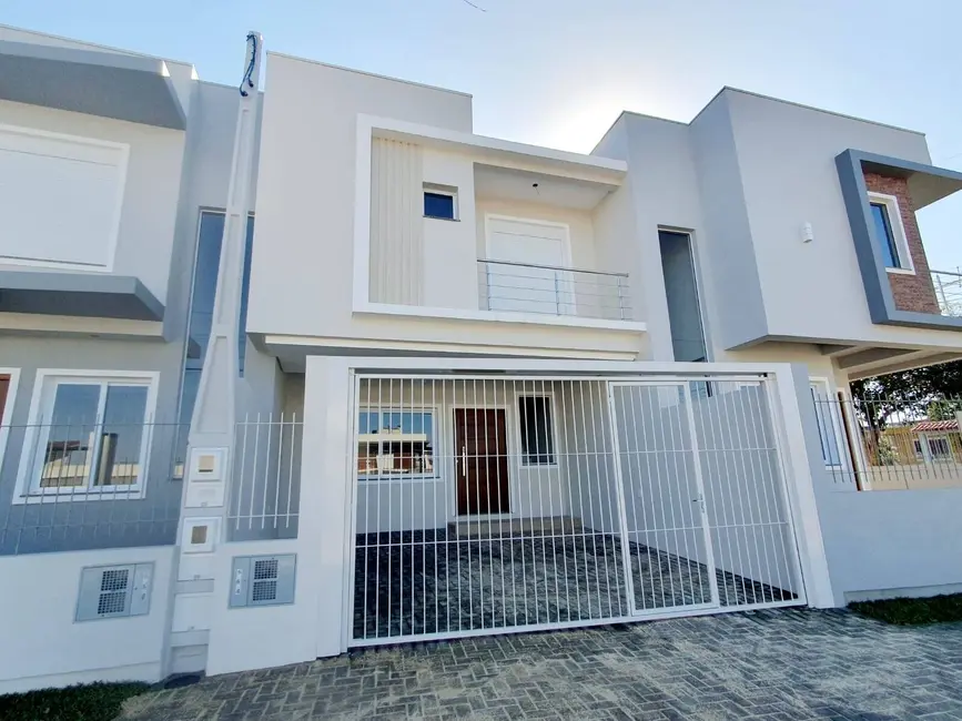 Sobrado com 3 quartos à venda, 123m2 em Nossa Senhora das Graças, Canoas - RS - imagem 2 Foto 2 de Sobrado com 3 quartos à venda, 123m2 em Nossa Senhora das Graças, Canoas - RS