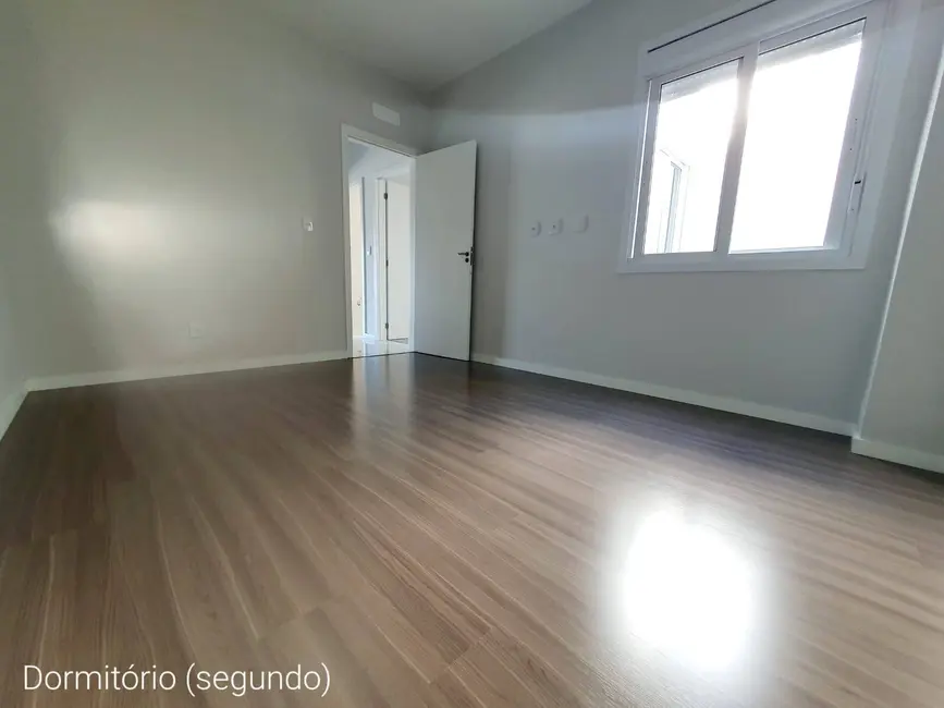 Sobrado com 3 quartos à venda, 123m2 em Nossa Senhora das Graças, Canoas - RS - imagem 8 Foto 8 de Sobrado com 3 quartos à venda, 123m2 em Nossa Senhora das Graças, Canoas - RS