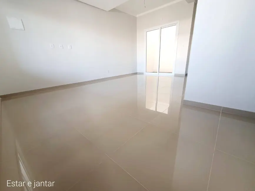 Sobrado com 3 quartos à venda, 123m2 em Nossa Senhora das Graças, Canoas - RS - imagem 6 Foto 6 de Sobrado com 3 quartos à venda, 123m2 em Nossa Senhora das Graças, Canoas - RS